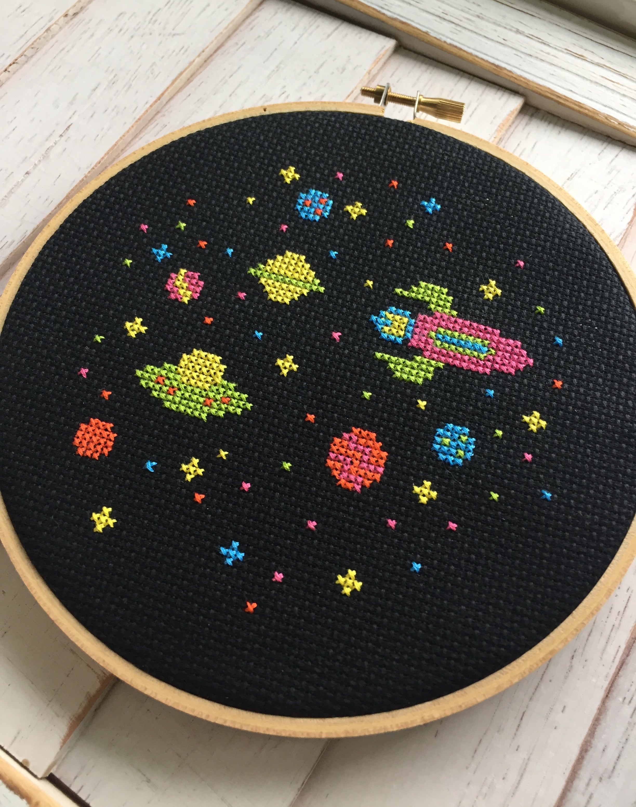Outer Space Aliens Spaceship Counted Cross Stitch DIY KIT Beginner